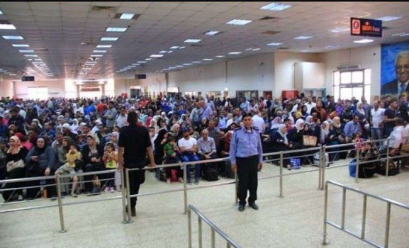 الشرطة توقف 40 مطلوباً جنائياً على 'الجسر'