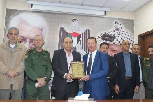 &rlm;بالصور..تكريم مدراء سابقين في الأجهزة الأمنية والصحة&rlm; في جنين