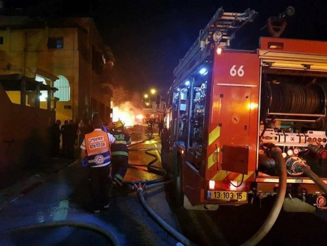 من بينهم شاب من الضفة..3 قتلى و5 جرحى بانفجار محل لمواد البناء بيافا