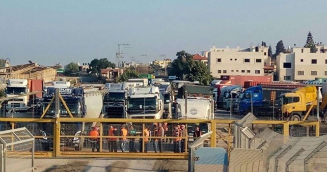 اغلاق كافة المعابر التجارية بين اسرائيل والضفة