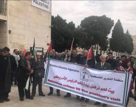 بيت لحم.. بنس غير مرحب به وسنستقبله بالاحذية