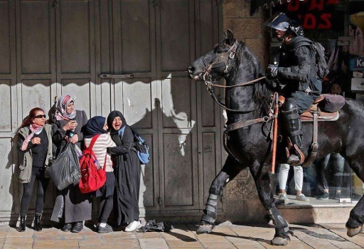 صور : الاحتلال يقمع المتظاهرين في القدس المحتلة