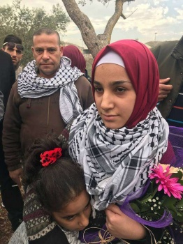 صورة: الافراج عن اصغر اسيرة في سجون الاحتلال ملاك الغليظ