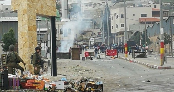 اندلاع مواجهات بمناطق عدة في جمعة الغضب الرابعة