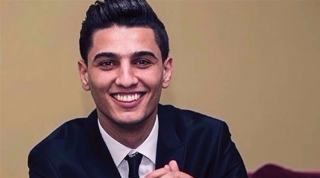 محمد عساف يتبرع للاجئين الفلسطينيين