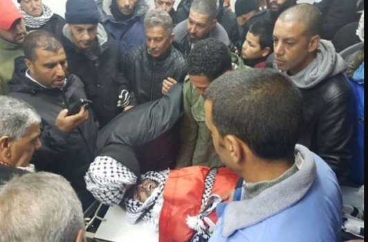 فيديو: الآلاف يشيعون جثمان الشهيد نمر الجمل في بيت سوريك بعد احتجاز دام لاكثر من 5 أشهر
