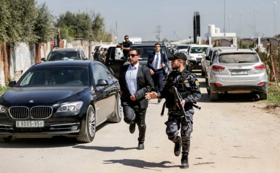 صحيفة: حماس هددت بشنق المسؤول عن 'تفجير الموكب'