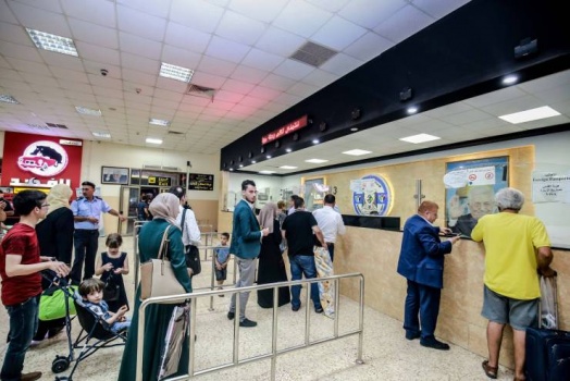 الشرطة توقف 43 مطلوباً على 'الجسر' خلال أسبوع