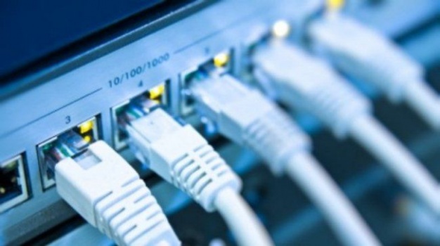 وزارة الاتصالات تعلن عن تخفيضات على أسعار خط النفاذ وخدمات مضافة للهاتف الثابت