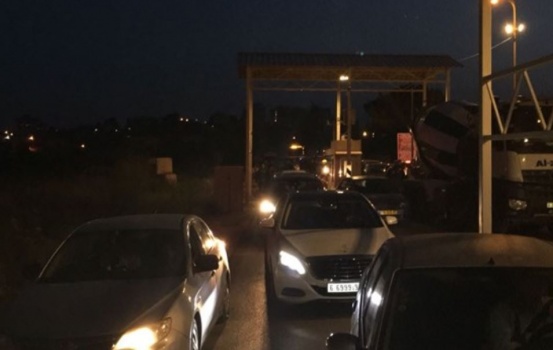الاحتلال يغلق حاجز بيت ايل