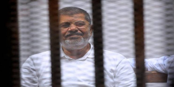 تأجيل محاكمة مرسي وآخرين بقضية 'التخابر مع حماس'
