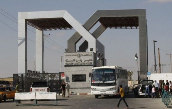 بعد اغلاقه 7 أشهر.. إعادة فتح باب التسجيل للسفر عبر معبر رفح