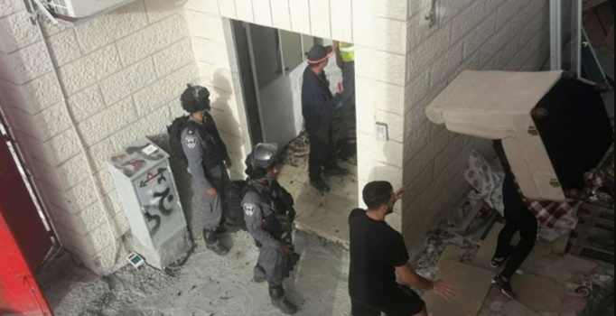 فيديو- هدم بناية في العيسوية