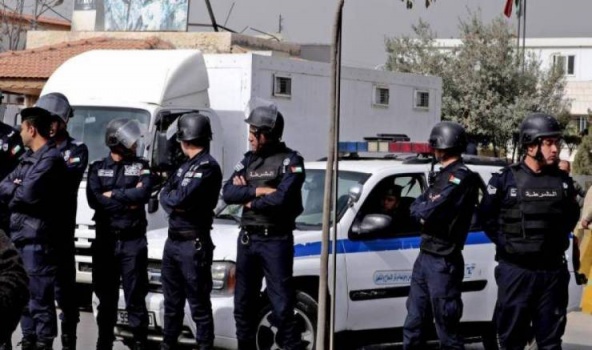 فيديو| إصابة سجناء ورجال أمن في الأردن