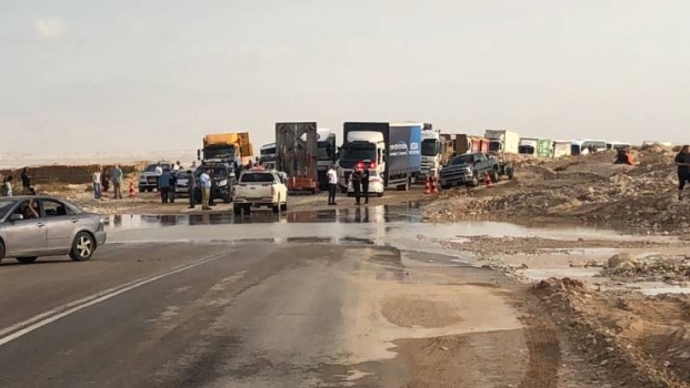 تسرب مواد سامة في شارع 90 بمنطقة البحر الميت