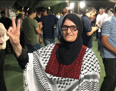 الإفراج عن سيدتين مقدسيتين بشرط الابعاد عن الأقصى