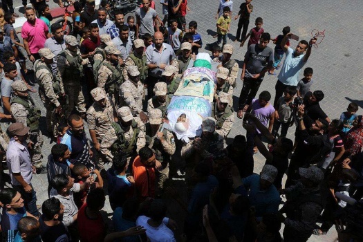 بالصور..بالصور تشييع الشهيد عبد الكريم رضوان في غزة