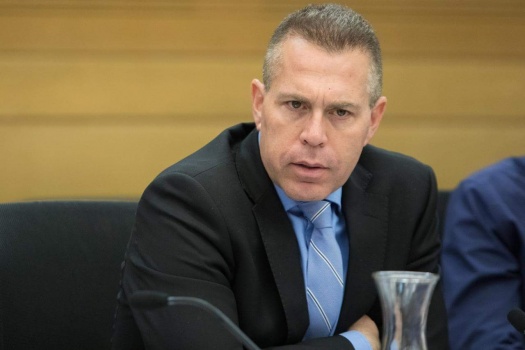أردان&rdquo; يطلب تقليص أوقات استحمام الأسرى الفلسطينيين بحجة استهلاكهم الكثير من المياه