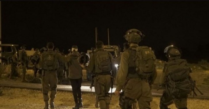 قوات الاحتلال تعتقل طفلين في رام الله
