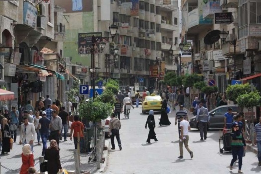 العيد والمدارس والاعراس تستنزف جيوب الفلسطينين