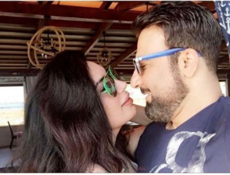 عبير صبري تبدأ تعلم أشهر أكلة فلسطينية من أجل زوجها.. وتكشف كواليس أول لقاء