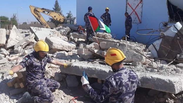 بالصور..الدفاع المدني ينفذ مناورة تحاكي وقوع زلزال في بلدة الرام
