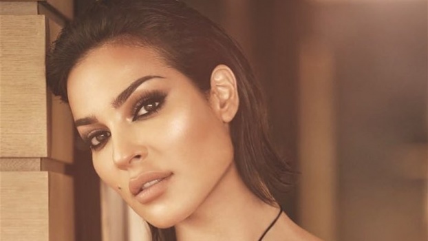 نادين نسيب نجيم توجّه رسالة لصاحبات الجسم الممتلئ بهذه الصورة