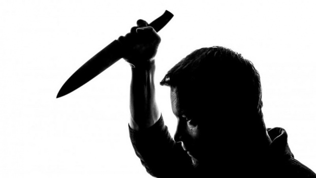طعن زوجته حتى الموت قبل أن ينتحر بأفظع الطرق...