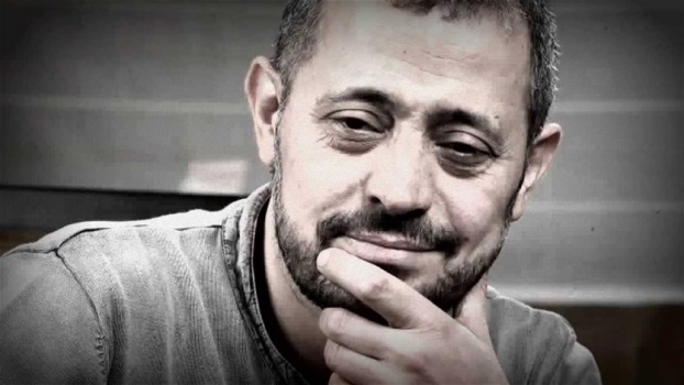 جورج وسوف على الكرسي المتحرّك.. فيديو يوثّق وصوله إلى مصر
