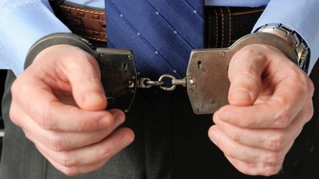 بعد فراره لأكثر من عامين…مطلوب يسلم نفسه للشرطة في الخليل