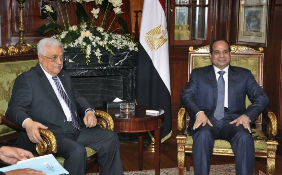 الرئيس عباس يلتقي السيسي بالقاهرة