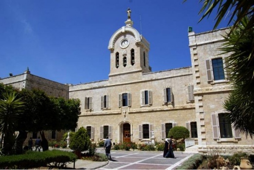 جامعة بيت لحم تنهي الجدل: لهذا السبب أغلقنا أبوابنا