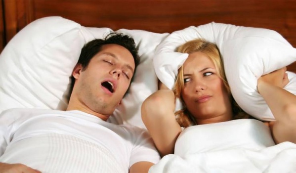 هل يدمر الشخير الذاكرة حقا؟
