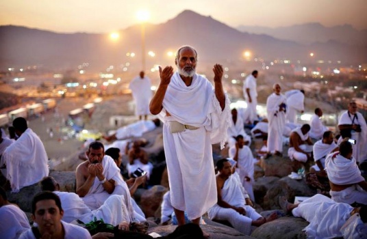 بعد غدٍ: أول رحلة عمرة للغزيين بعد حرمان لـ4 سنوات