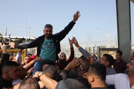 أمضيا 18 عاما في الأسر…الاحتلال يفرج عن أسيران من نابلس(صور)