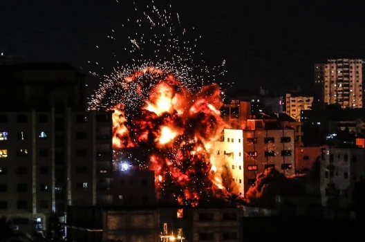 اسرائيل: قصفنا 60 هدفا في غزة وسقط 180 صاروخا