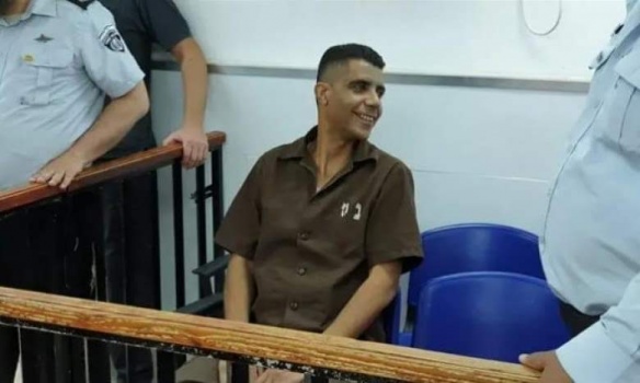 سلطات الإحتلال تنقل الاسير الزبيدي من "عوفر" الى "مجدو"