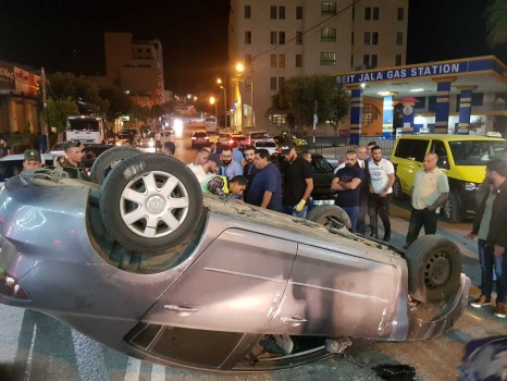 إصابة فتاة بحادث إنقلاب ذاتي لمركبة  شمال بيت لحم