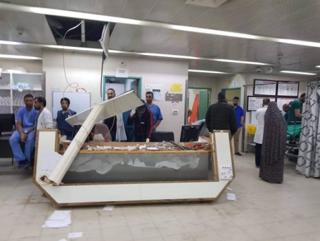 صور| اعتداء على طوارئ مستشفى 'عالية' والصحة تُعلق