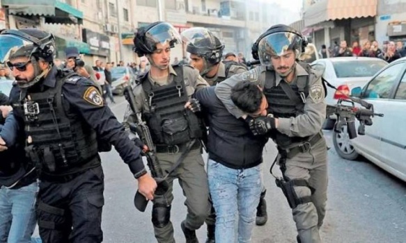 عشية مسيرات تهويدية: حملة اعتقالات شرسة تطال 17 مقدسيًا