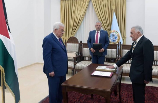 أبو شرار يؤدي اليمين القانونية رئيسا لمجلس القضاء الانتقالي