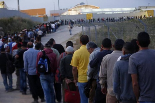 دراسة: الفلسطينيون يخسرون 270 مليون دولار بسبب الحواجز
