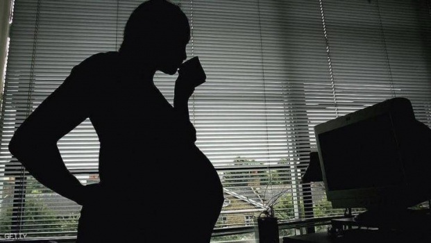 عملية احتيال ماكرة..يلفقان الحمل والولادة والوفاة لجمع المال