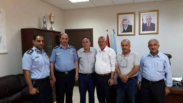 الحكم المحلي في جنين يبحث سبل التعاون مع الشرطة ويهنىء العقيد واكد باستلامه مديراً للشرطة