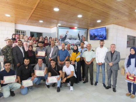 وقائي جنين والتوجيه السياسي يخرجون طلبة من جامعة القدس المفتوحة ضمن ” دورة اعداد كادر شبابي"