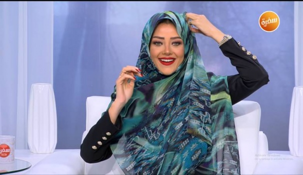 شاهد ..الإعلامية المصرية رضوى الشربيني ترتدي الحجاب .."يارب يكتبها "