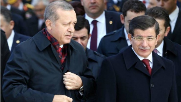 داود أوغلو وأردوغان.. رفقاء الأمس أعداء اليوم
