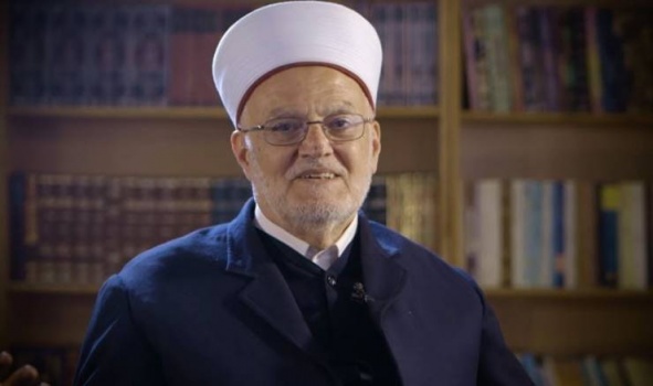 الاحتلال يبعد الشيخ صبري عن الأقصى مدة 4 أشهر