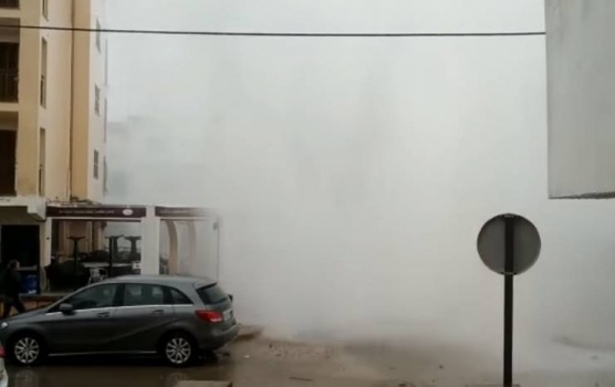 فيديو: أمواج عاتية تضرب جزر البليار الإسبانية