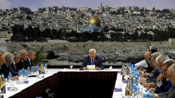 قبها عن دعوة الرئاسة الفلسطينية لحماس لحضور اجتماع القيادة الطارئ: عنواننا هنية 